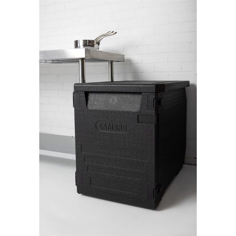 Cambro Cam GoBox ge&iuml;soleerde voedselcontainer 126L met 6 rails